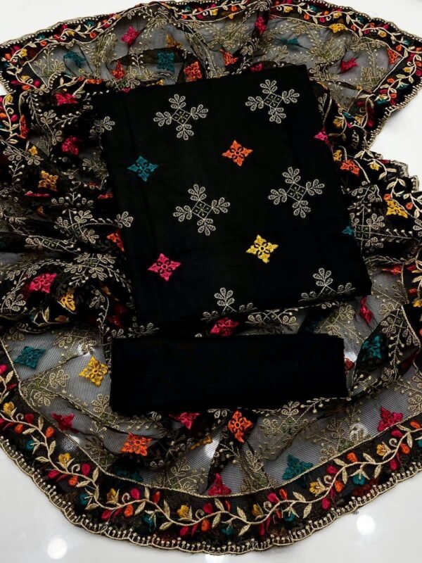 Lawn Cotton Embroidered Dress - Image 4